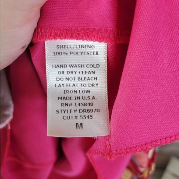 Everly Geometric keyhole Scalloped‎ Swing Dress Medium - Picture 7 of 8